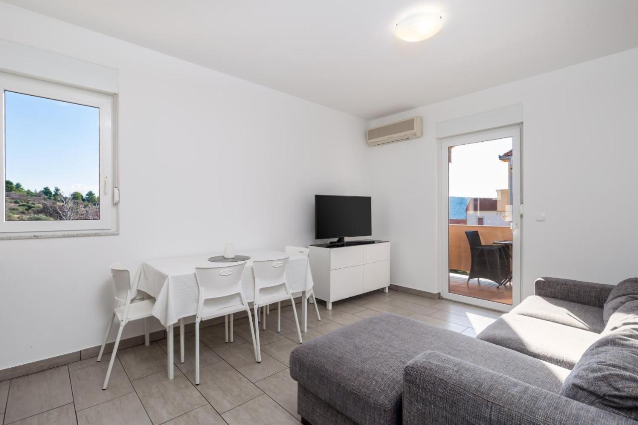 Apartment Tonka Barbat na Rabu Exterior photo