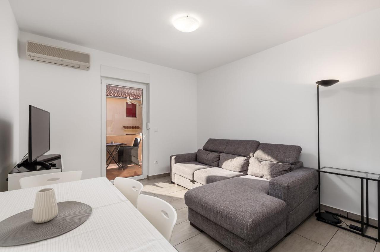 Apartment Tonka Barbat na Rabu Exterior photo